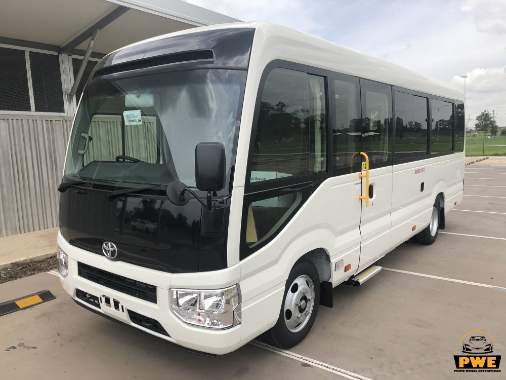 TOYOTA COASTER WHEELCHAIR 4.0L